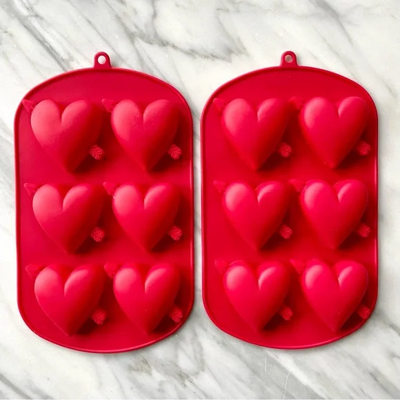 Wilton•Set of 2•Heart-Shaped Silicone Baking Molds•Rice Krispies/Brownies/Cakes - Picture 3 of 12